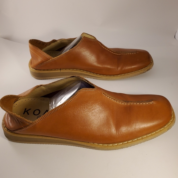 Koan Men's Leather Slip Ons - Picture 7 of 9